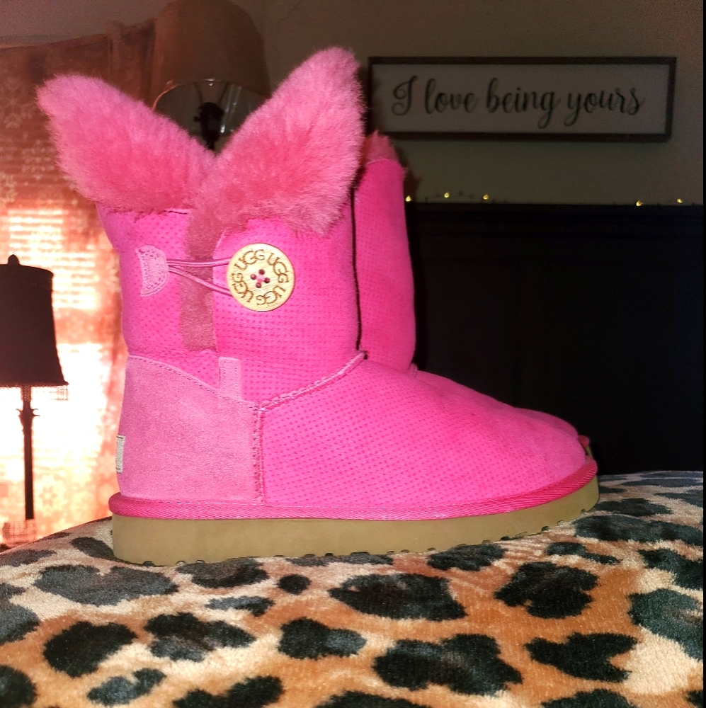 Hot Pink Ugg boots Size 7 EXCELLENT CONDITION